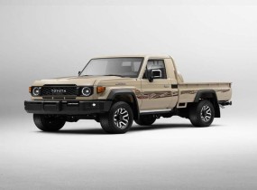 TOYOTA LAND CRUISER 79